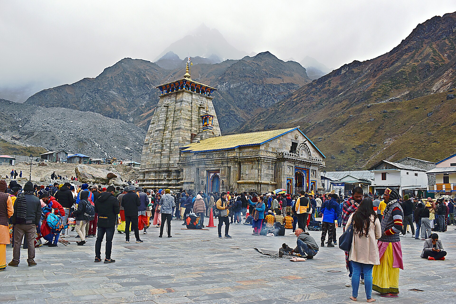 Devotees at Kedarnath temple, Uttrakhand 01